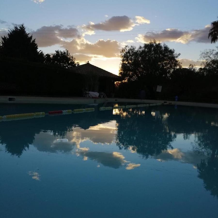 La Dolce Vita Regalbuto Buitenkant foto