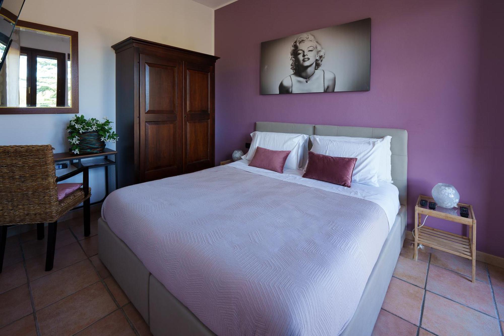 La Dolce Vita Regalbuto Buitenkant foto