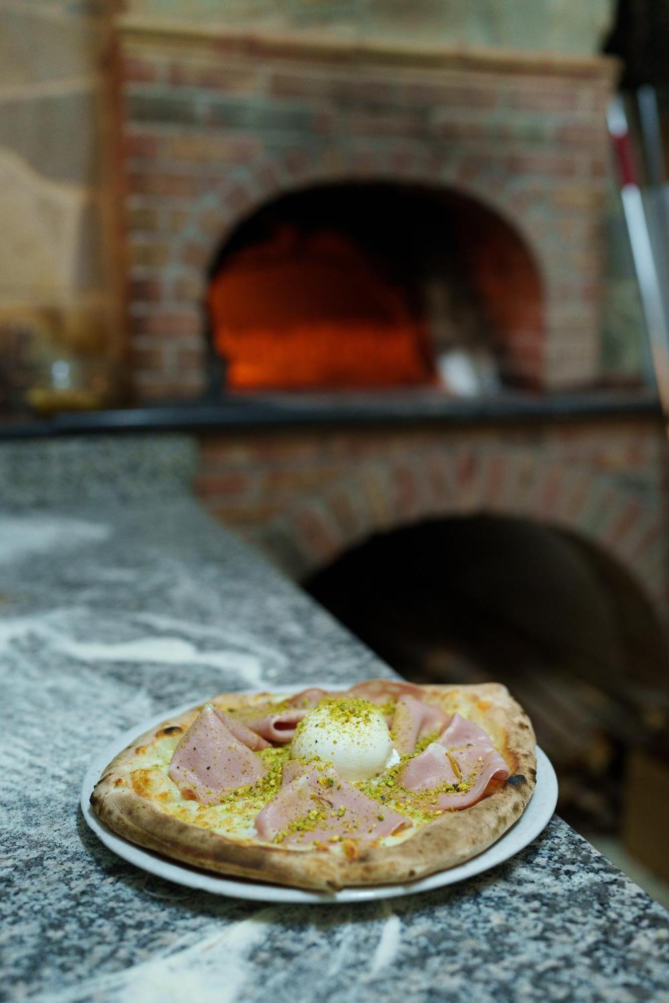 La Dolce Vita Regalbuto Buitenkant foto